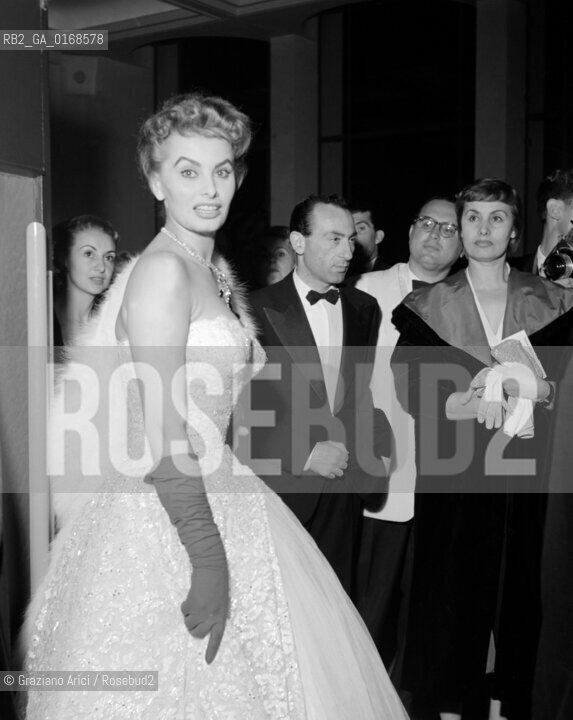 THE  ACTRESS SOPHIA LOREN IN CANNES - 1955 - © ARCHIVIO Graziano Arici/Rosebud2  / ATTRICE /