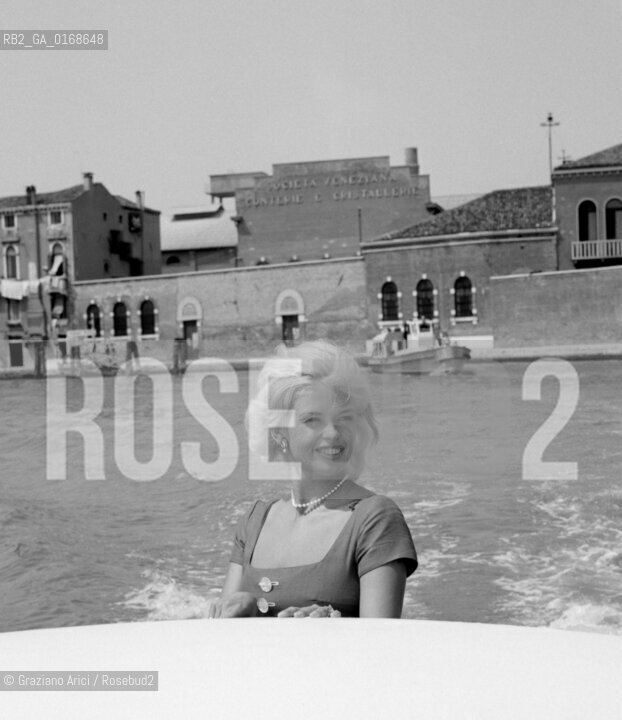 THE ACTRESS JAYNE MANSFIELD AT VENICE FILM FESTIVAL - 1963 - © ARCHIVIO Graziano Arici/Rosebud2  / ATTRICE / MOSTRA DEL CINEMA