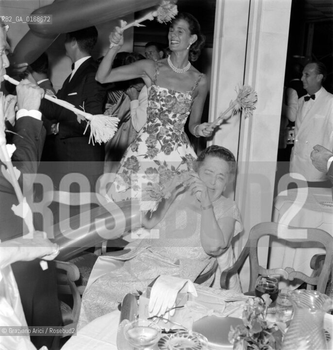 THE JOURNALIST ELSA MAXWELL DURING HER PARTY IN VENICE - 1957 - © ARCHIVIO Graziano Arici/Rosebud2  / GIORNALISTA