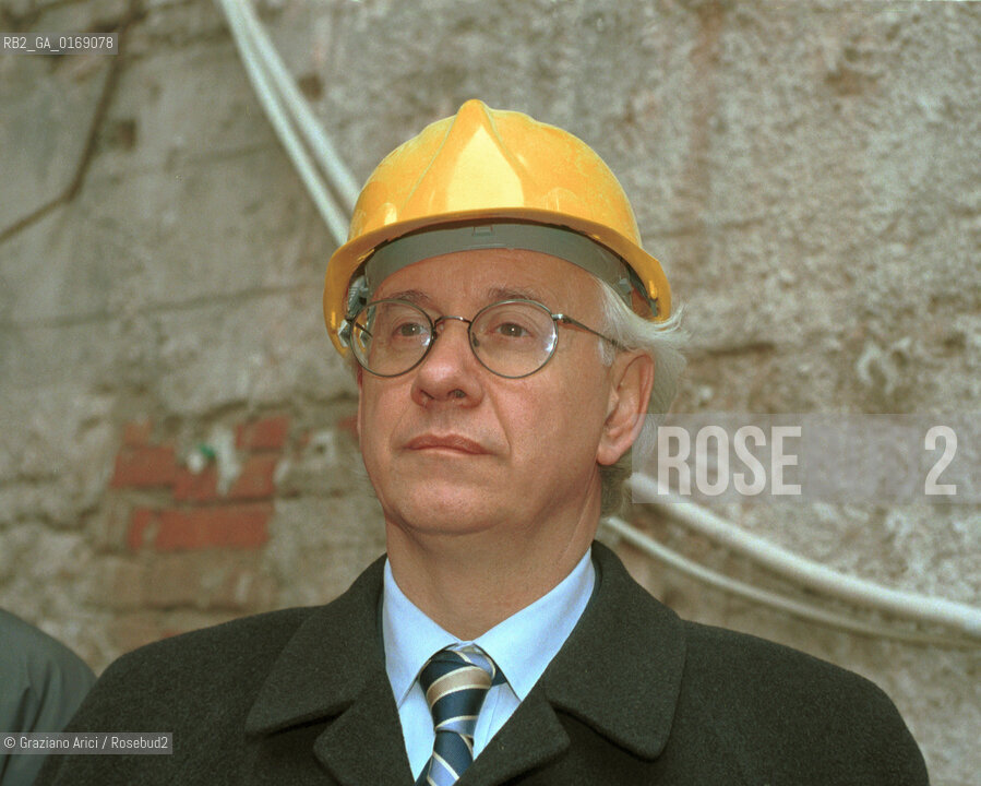 Caption: Nome: .COSTA PAOLO.Descrizione: .ECONOMISTA POLITICO EX-RETTORE DI CA FOSCARI SINDACO CASCO.Credit: .Graziano Arici/Rosebud2 Costo: .A.Nazione: ..Cittˆ: .VENEZIA.VENICE.Data: .2001