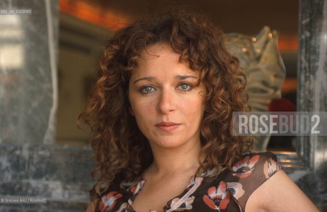 Nome: .GOLINO VALERIA.Descrizione: .CINEMA ATTRICE.Credit: .Graziano Arici/Rosebud2/.Costo: .A.Nazione: .ITALIA.Cittˆ: ..Data: .2001