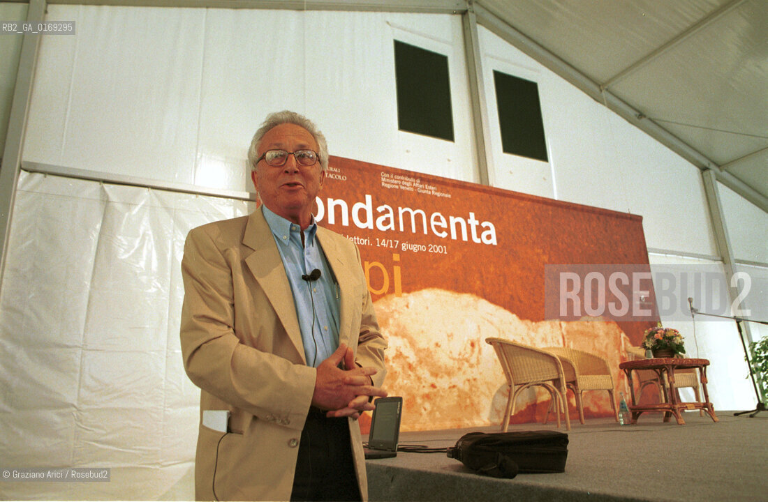 FONDAMENTA 14/17 GIUGNO 2001: CORPI - IL FISICO DANIEL J. AMIT ( ISRAELE ) - ©Graziano Arici/Rosebud2