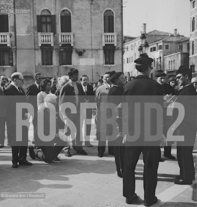 MUSICA CLASSICA / IL FUNERALE DEL COMPOSITORE RUSSO IGOR STRAVINSKIJ A VENEZIA / BARA PORTANTINI / 1971 - © ARCHIVIO Graziano Arici/Rosebud2 