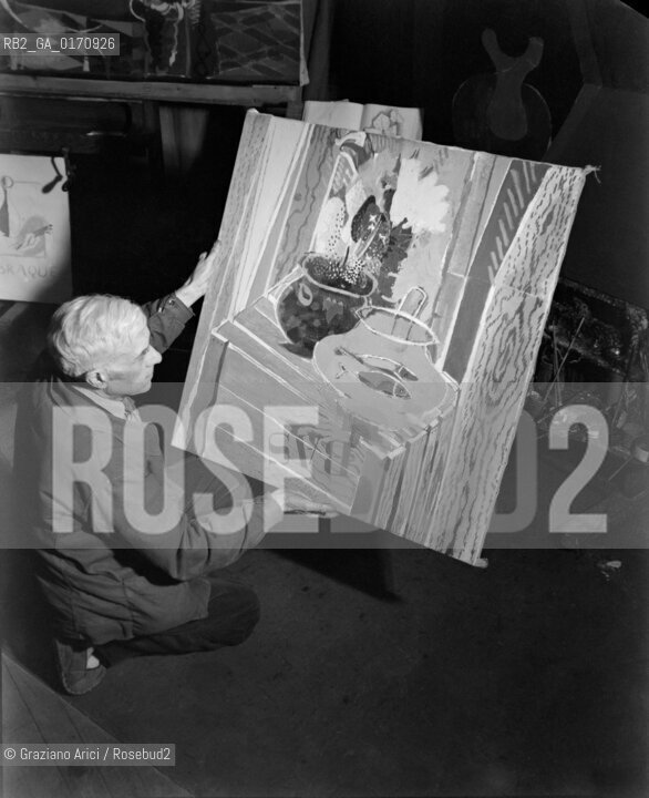 THE PAINTER GEORGES BRAQUE IN HIS STUDIO IN PARIS - 1948 © ARCHIVIO Graziano Arici/Rosebud2  / ARTE / PITTORE