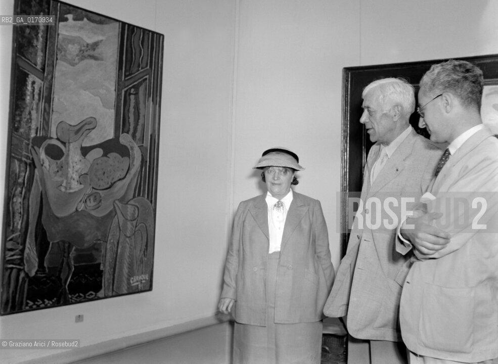 THE PAINTER GEORGES BRAQUE AND HIS WIFE WITH RODOLFO PALLUCCHINI, ART HISTORIAN AT  24 ART BIENNALE IN VENICE - 1950 © ARCHIVIO Graziano Arici/Rosebud2  / ARTE / PITTORE / STORICO DELLARTE / BIENNALE DARTE
