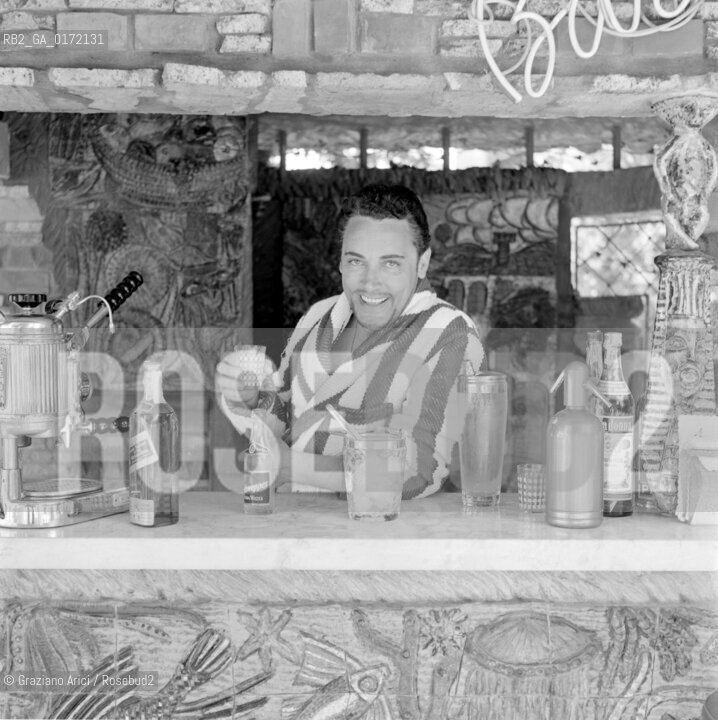 THE OPERA SINGER MARIO DEL MONACO AT HIS HOME - LANCENICO - 1961 - ©Graziano Arici/Rosebud2 / CANTANTE LIRICO