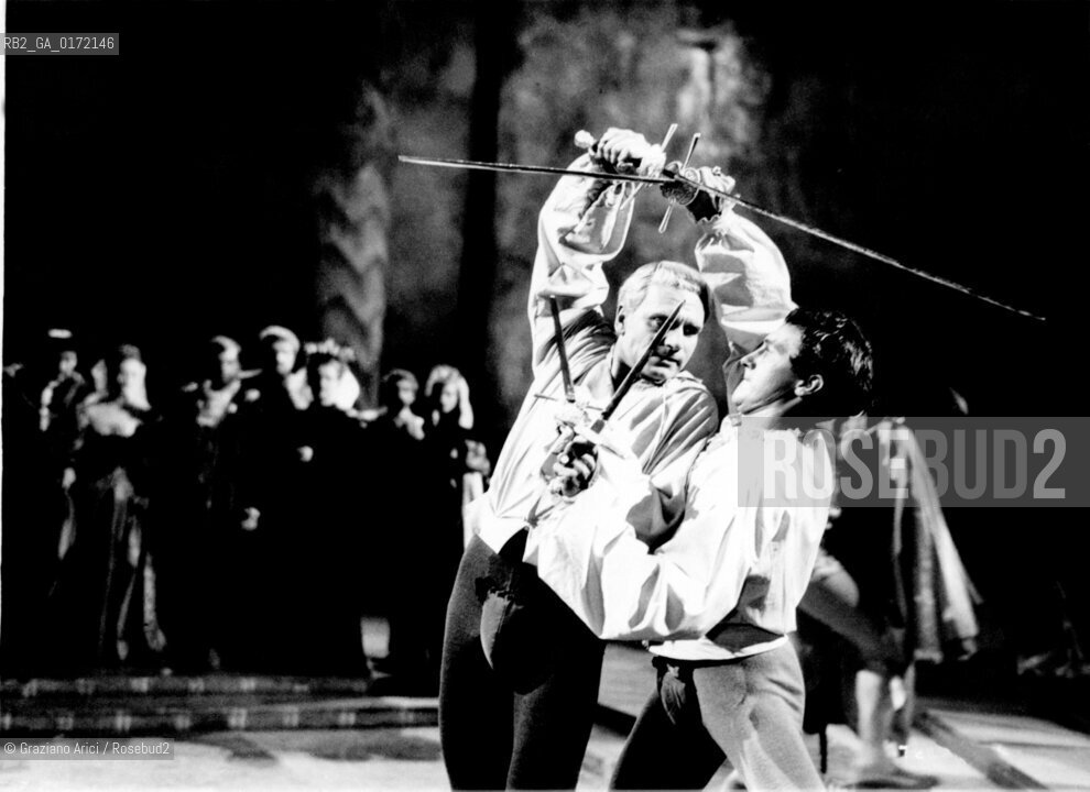 A SEQUENCE FROM THE MOVIE HAMLET DIRECTED BY LAURENCE OLIVIER - 1948 - IX INTERNATIONAL FILM FESTIVAL IN VENICE - © ARCHIVIO Graziano Arici/Rosebud2  / SCENA DAL FILM / CINEMA / MOSTRA DEL CINEMA