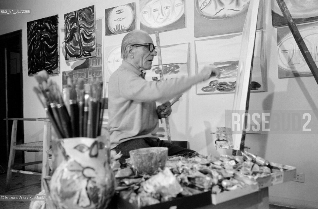 THE PAINTER VIRGILIO GUIDI IN HIS STUDIO - VENICE - 197? - © ARCHIVIO Graziano Arici/Rosebud2  / ARTE / PITTORE
