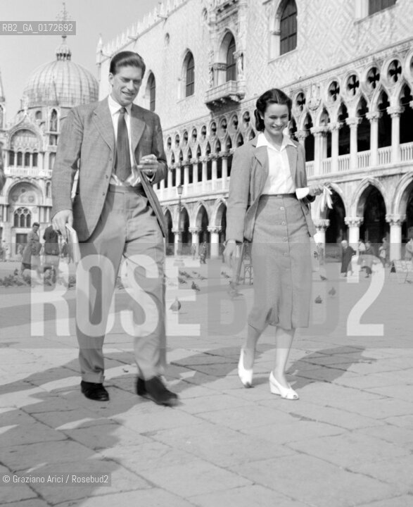 THE COUNT AND COUNTESS HAREWOOD DURING THEIR HONEYMOON IN VENICE - 1949  © ARCHIVIO Graziano Arici/Rosebud2  / NOBILTA / CONTE
