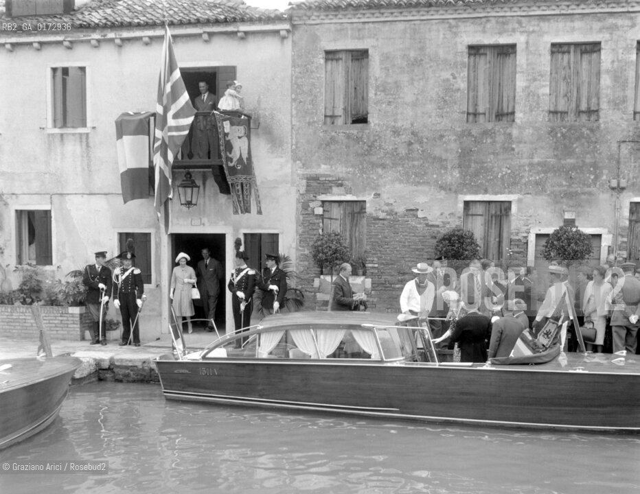 THE QUEEN ELISABETH II WITH HIS HUSBAND THE DUKE PILIPH OF EDIMBURG IN VENICE - 1961 - © ARCHIVIO Graziano Arici/Rosebud2  / NOBILI / REGINA/ DUCHI