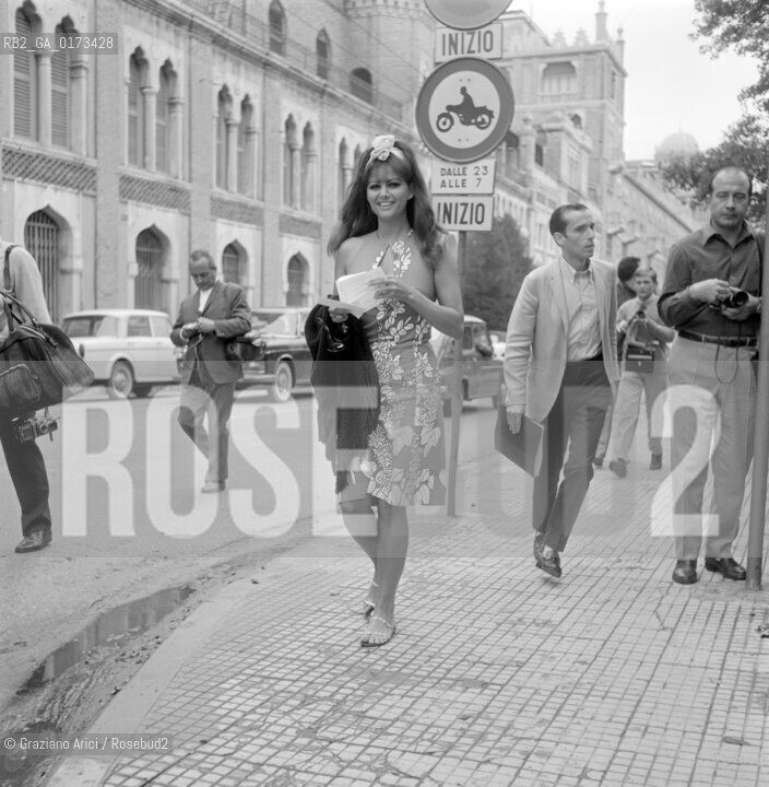 THE ACTRESS CLAUDIA CARDINALE AT THE INTERNATIONAL FILM FESTIVAL IN VENICE LIDO - 1965 - © ARCHIVIO Graziano Arici/Rosebud2  / ATTRICE / MOSTRA DEL CINEMA / CINEMA