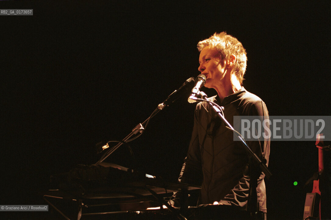 LA COMPOSITRICE COMPOSITRICE CONTEMPORANEA CANTANTE VIOLINISTA LAURIE ANDERSON - VENEZIA - 2001 @ Graziano Arici/Rosebud2