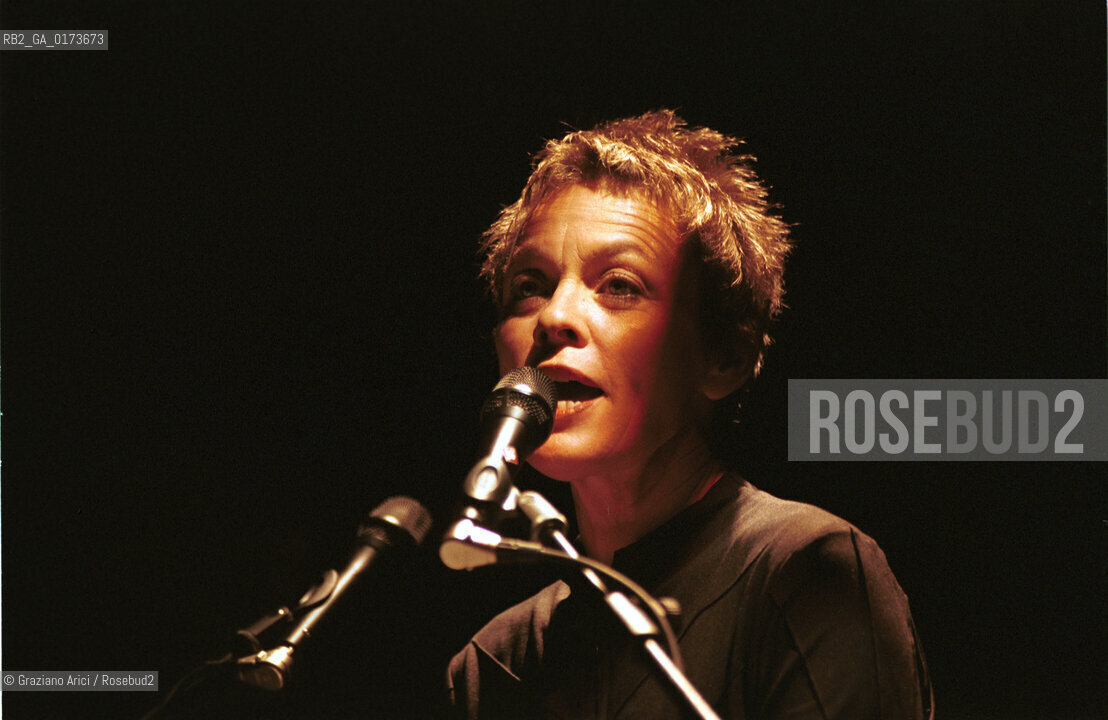 LA COMPOSITRICE COMPOSITRICE CONTEMPORANEA CANTANTE VIOLINISTA LAURIE ANDERSON - VENEZIA - 2001 @ Graziano Arici/Rosebud2