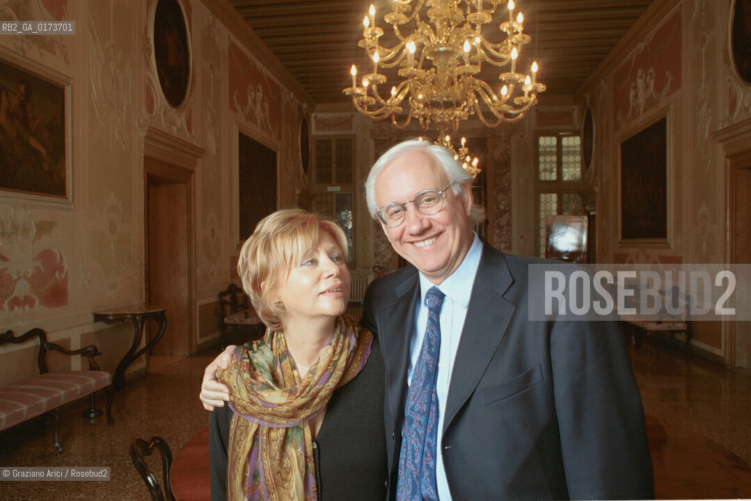 IL SINDACO DI VENEZIA PAOLO COSTA CON LA MOGLIE MAURA - VENEZIA 2001 ©Graziano Arici/Rosebud2