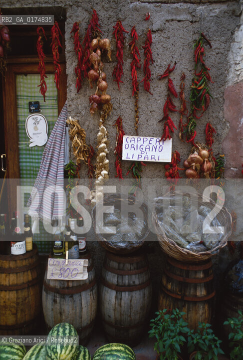 SICILIA  , ( ARCIPELAGO DELLE ISOLE EOLIE) ISOLA DI LIPARI : GASTRONOMIA  - © 2002 Graziano Arici/Rosebud2 / GEO / MARE