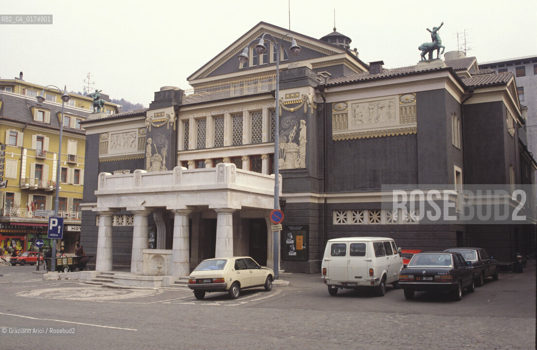 ALTO ADIGE (SUDTIROL), (BOLZANO), MERANO (MERAN) :IL TEATRO - © 2002 Graziano Arici/Rosebud2 / GEO / ARCHITETTURA / SECESSIONE