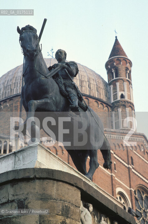 VENETO, PADOVA :MONUMENTO EQUESTRE AL GATTAMELATA  -  © 2002 Graziano Arici/Rosebud2 / GEO / SCULTURA / DONATELLO / CAVALLO