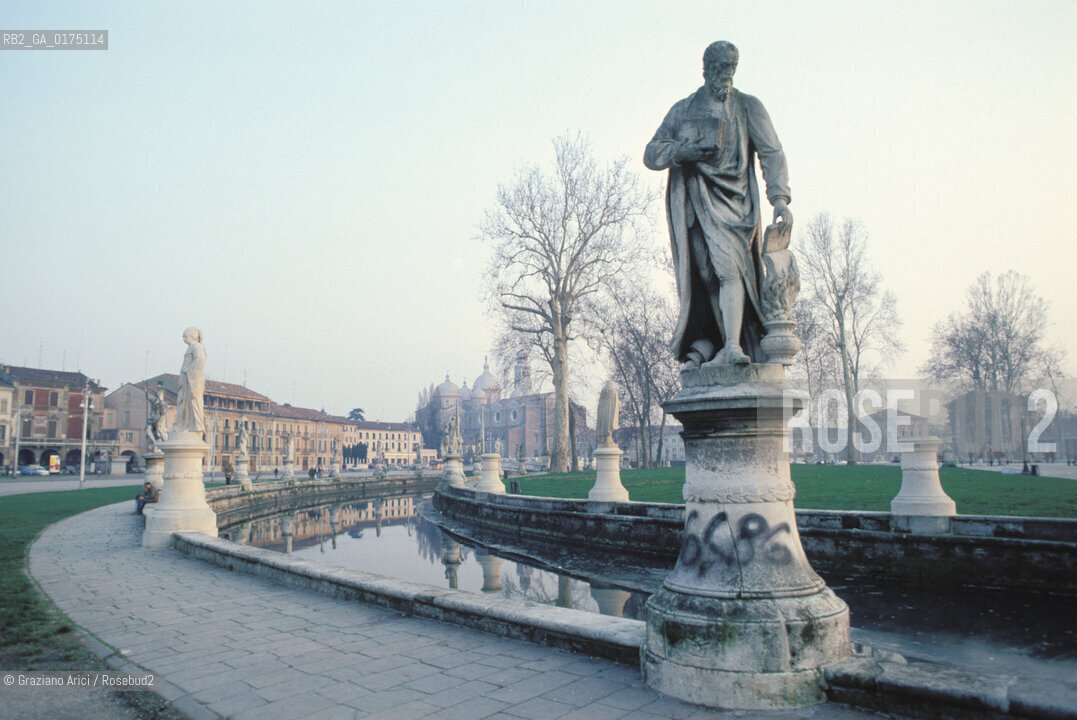 VENETO, PADOVA : PRATO DELLA VALLE   -  © 2002 Graziano Arici/Rosebud2 / GEO /