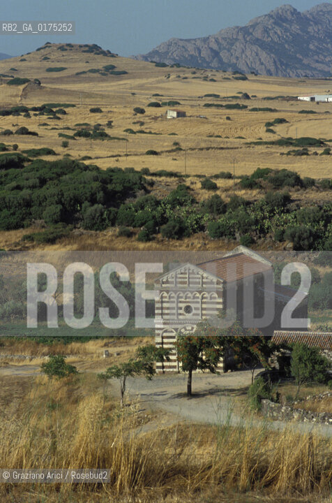 SARDEGNA, CASTELSARDO (SASSARI): CHIESA DI S.PIETRO DI SIMBRANOS O DELLE IMMAGINI  ©Graziano Arici/Rosebud2 / GEO / ARCHITETTURA PISANA /