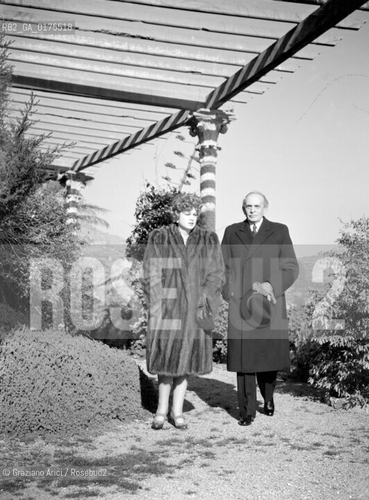 SERGE VORONOV WITH HIS WIFE - BORDIGHERA - 1947 - © ARCHIVIO Graziano Arici/Rosebud2  / VARIE