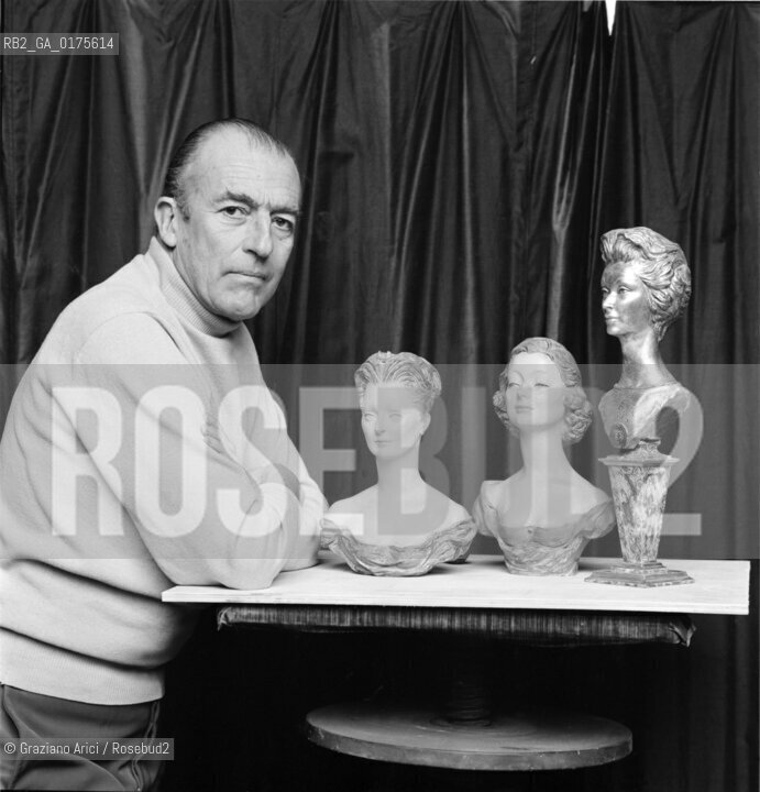THE SCULPTOR TONI LUCARDA IN HIS STUDIO IN VENICE - 1960  © ARCHIVIO Graziano Arici/Rosebud2  / ARTE / SCULTORE