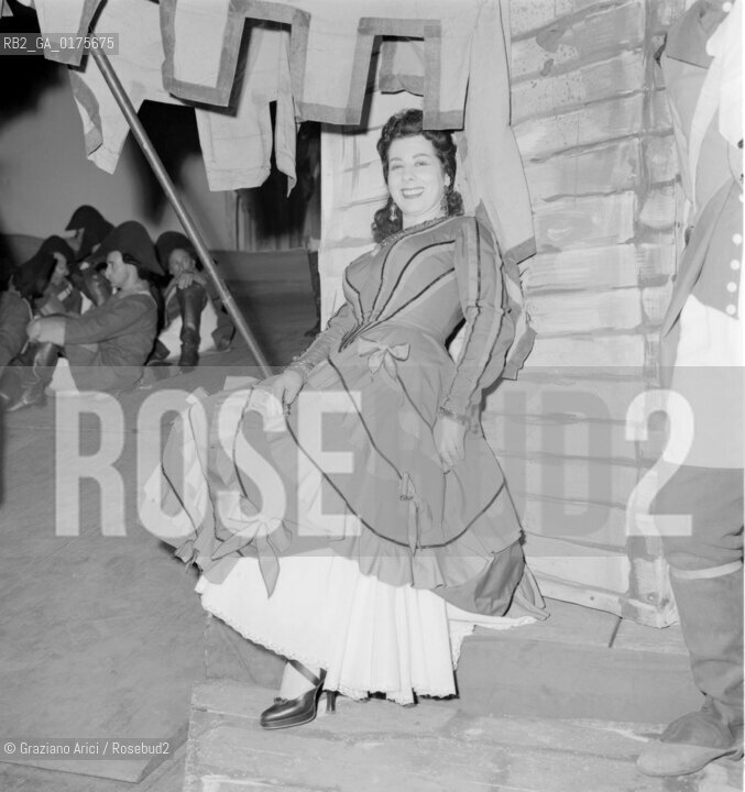 THE OPERA SINGER GIULIETTA SIMIONATO AT LA FENICE THEATRE IN VENICE - 1957 - © ARCHIVIO Graziano Arici/Rosebud2  / MUSICA LIRICA / CANTANTE LIRICO / TEATRO /  LA FORZA DEL DESTINO DI G. VERDI
