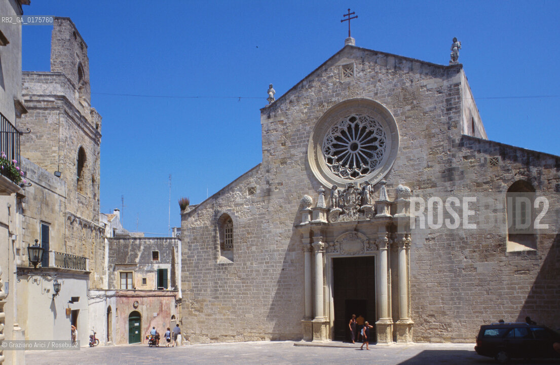 PUGLIA  ,  ( LECCE )    OTRANTO : LA CATTEDRALE  - © 2002 Graziano Arici/Rosebud2 / GEO / CHIESA
