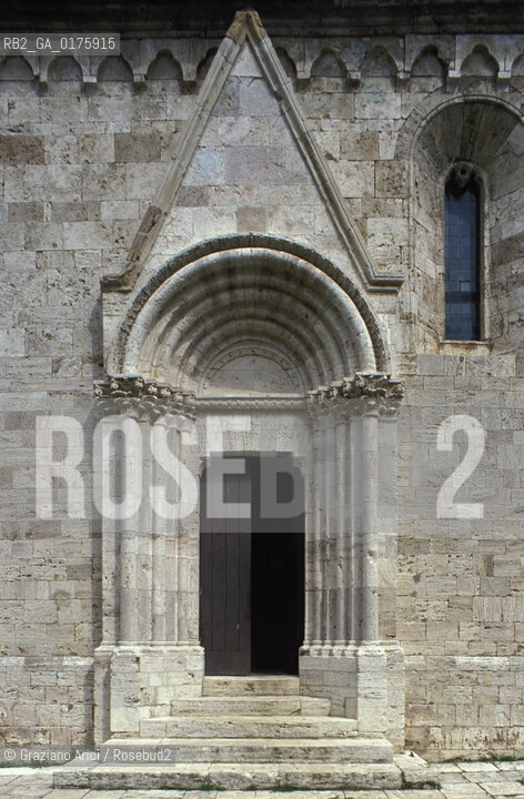 TOSCANA , (SIENA) S.QUIRICO DORCIA - LA COLLEGIATA - © 2002 Graziano Arici/Rosebud2 / GEO / ROMANICO