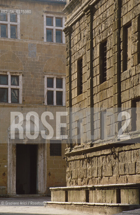 TOSCANA , PIENZA : STRADINA DEL CENTRO STORICO  - © 2002 Graziano Arici/Rosebud2 / GEO / ARCHITETTURA / RINASCIMENTO