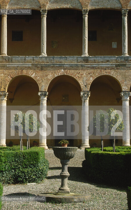 TOSCANA , PIENZA : GIARDINO DI PALAZZO PICCOLOMINI  - © 2002 Graziano Arici/Rosebud2 / GEO / ARCHITETTURA / RINASCIMENTO