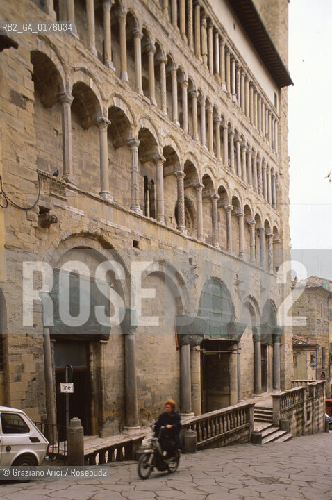 TOSCANA , AREZZO : PIEVE DI S.MARIA   - © 2002 Graziano Arici/Rosebud2 / GEO / ROMANICO