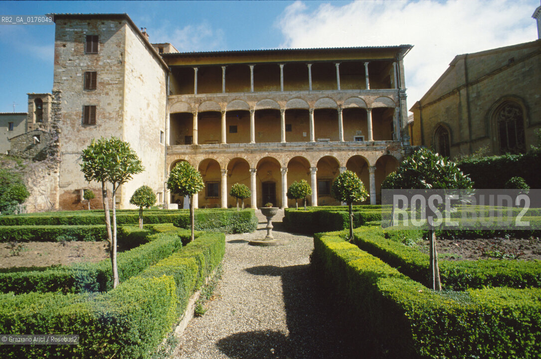 TOSCANA , PIENZA : GIARDINO DI PALAZZO PICCOLOMINI  - © 2002 Graziano Arici/Rosebud2 / GEO / ARCHITETTURA / RINASCIMENTO