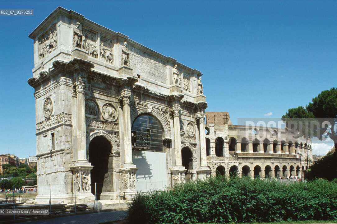 LAZIO, ROMA : ARCO DI COSTANTINO E COLOSSEO  - © 1995 Graziano Arici/Rosebud2 / GEO / ARCHEO