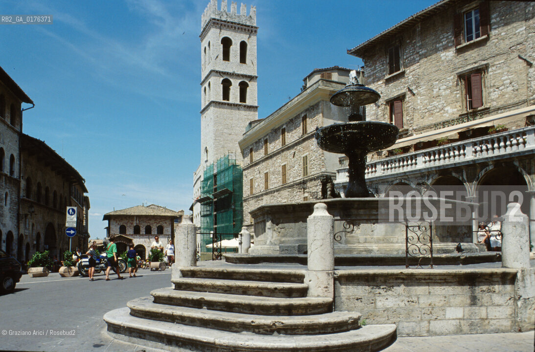 UMBRIA, ASSISI : BASILICA DI S.FRANCESCO  - © 2002 Graziano Arici/Rosebud2 / GEO