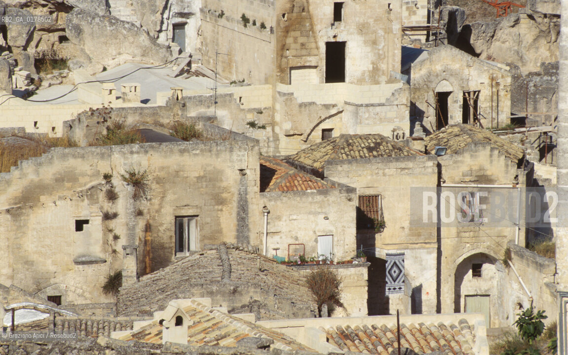 BASILICATA,  MATERA : I SASSI     - © 2002 Graziano Arici/Rosebud2 / GEO / ABITAZIONI RUPESTRE