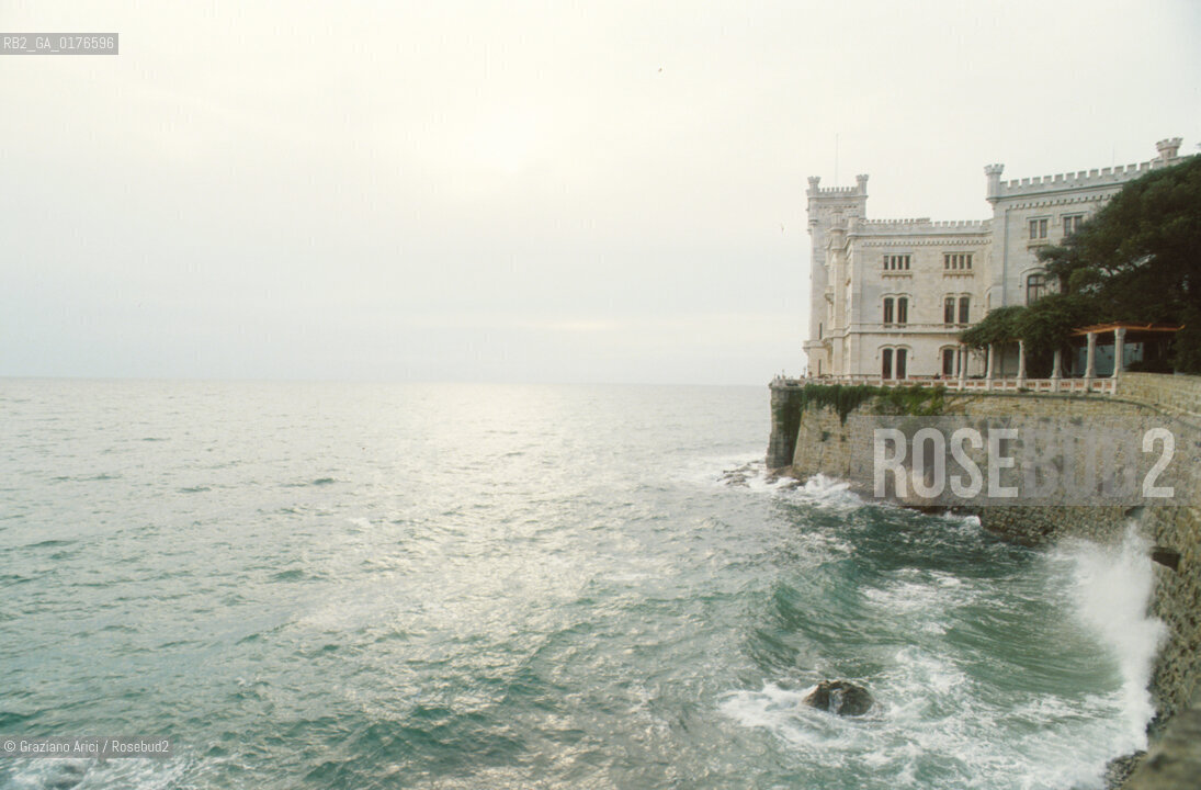FRIULI-VENEZIA GIULIA, TRIESTE : CASTELLO DI MIRAMARE  - © 2002 Graziano Arici/Rosebud2 / GEO /