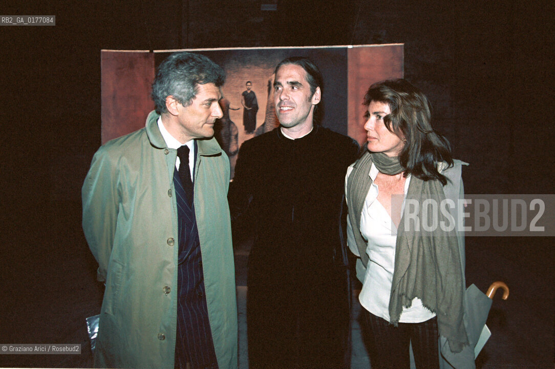 VENEZIA 6/4/02 - ARSENALE DI VENEZIA : Mostra Ashes and Snow.IL FOTOGRAFO GREGORY COLBERT CON ALAIN ELKANN E LA MOGLIE - ©Graziano Arici/Rosebud2