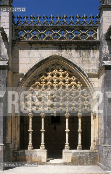 PORTOGALLO, (ESTREMADURA E RIBATEJO) BATALHA : CHIESA E MONASTERO DI SANTA MARIA DA VITORIA - TOMBA DI RE JOAO I     @ 2002 Graziano Arici/Rosebud2 / CHIOSTRO / GEO