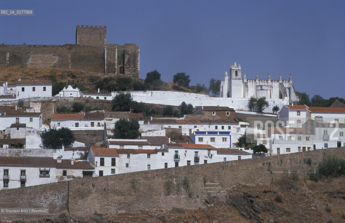 PORTOGALLO, (ALENTEJO) MERTOLA : PANORAMA DEL VILLAGGIO  @ 2002 Graziano Arici/Rosebud2  / GEO