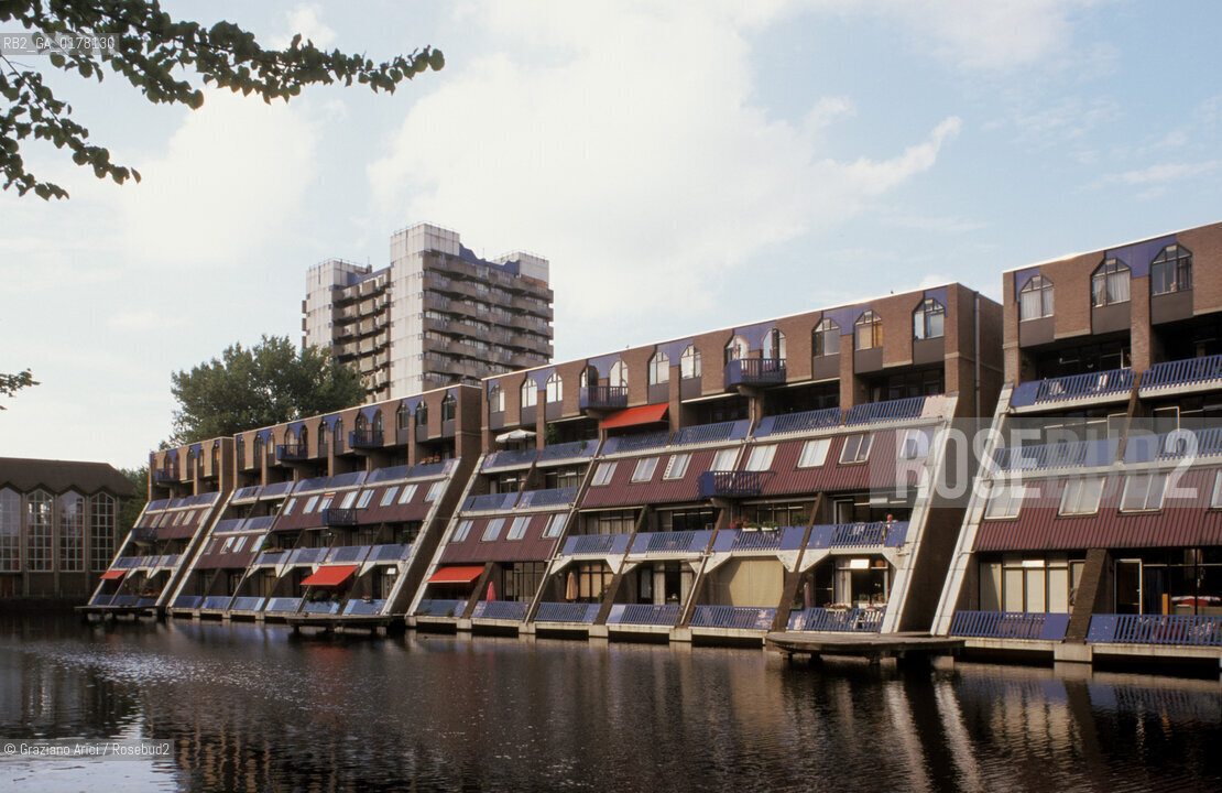 OLANDA , ROTTERDAM : CASE SUI CANALI  - © 2002 Graziano Arici/Rosebud2  / GEO