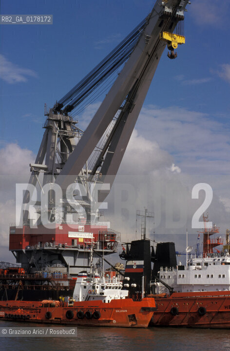 OLANDA , ROTTERDAM : IL PORTO -   -  © 2002 Graziano Arici/Rosebud2 / / GEO