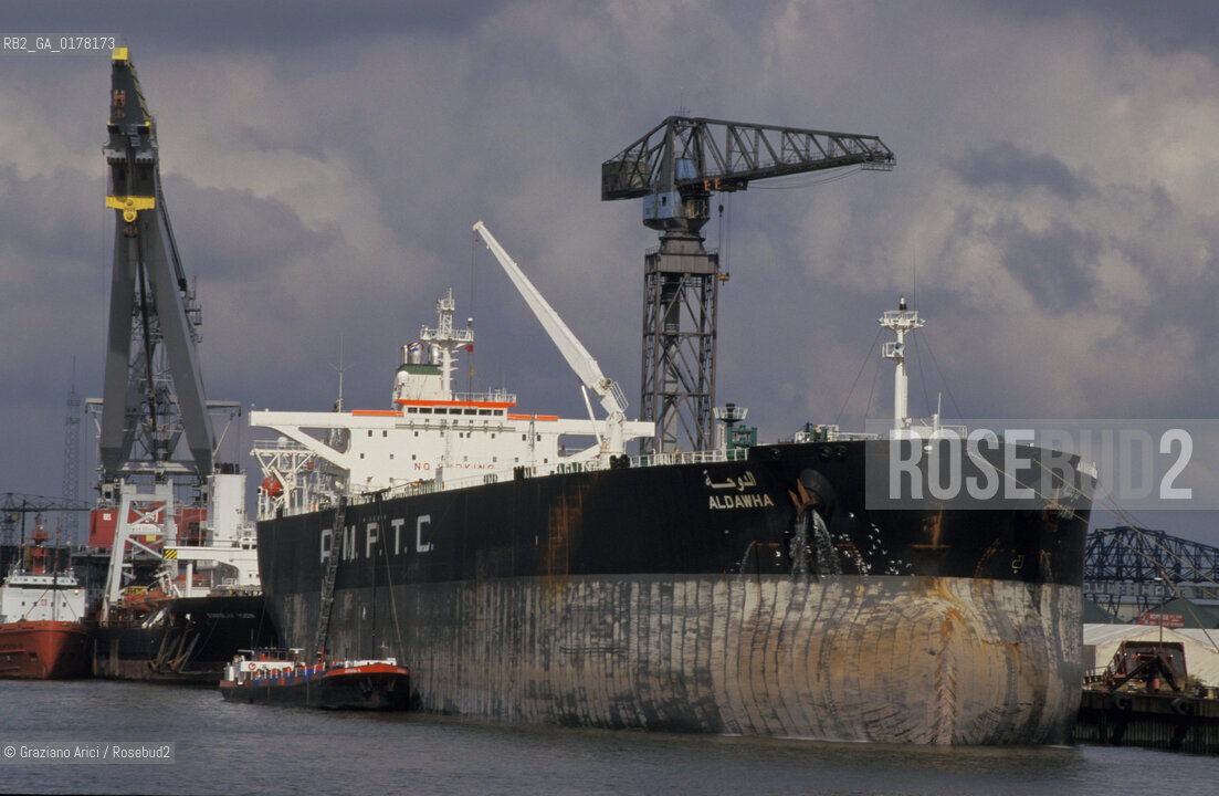 OLANDA , ROTTERDAM : IL PORTO -   -  © 2002 Graziano Arici/Rosebud2 / NAVE / GEO