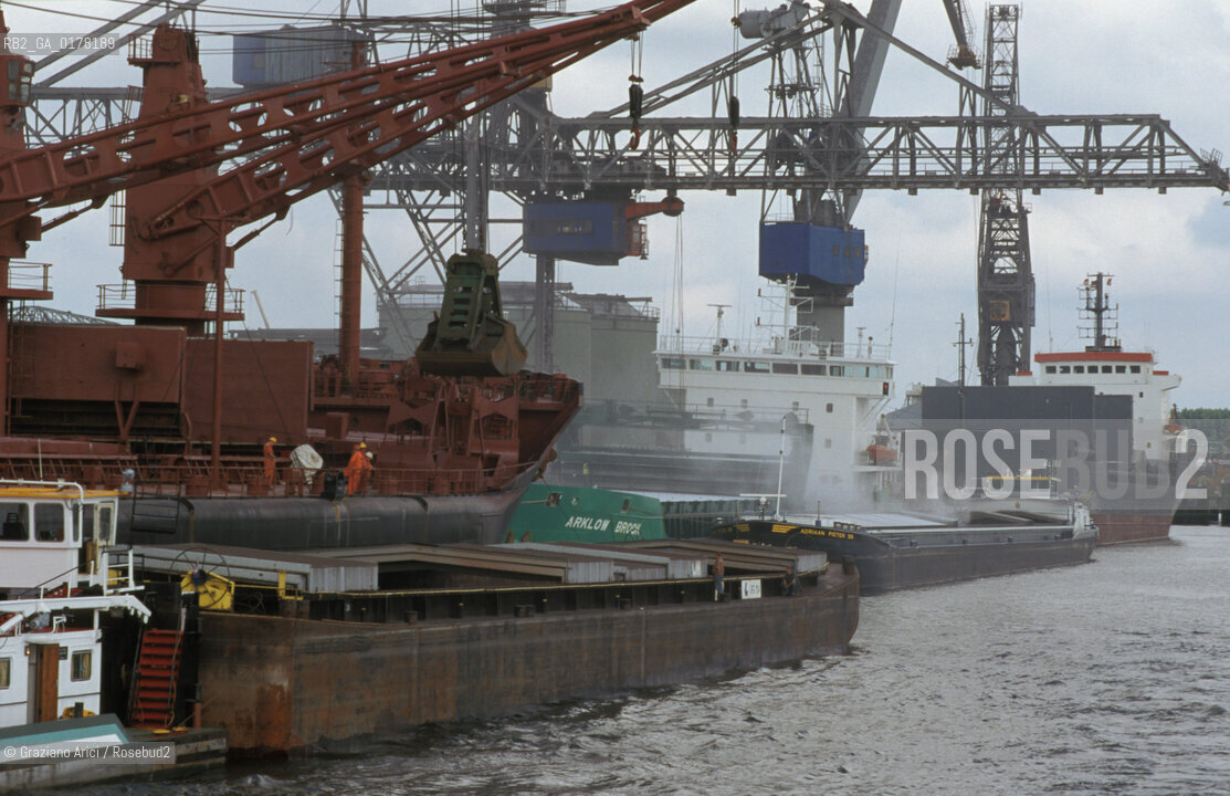 OLANDA , ROTTERDAM : IL PORTO -  © 2002 Graziano Arici/Rosebud2 / NAVE / GRU / GEO