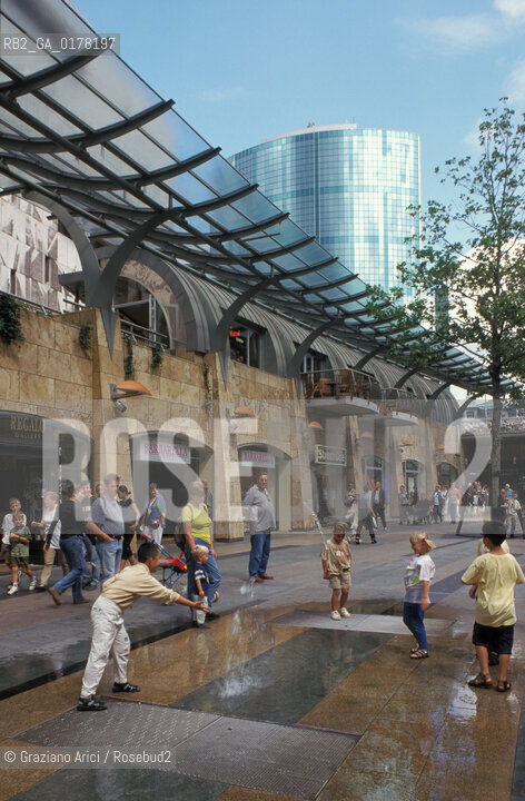 OLANDA , ROTTERDAM :UNA VIA DEL CENTRO -  © 2002 Graziano Arici/Rosebud2 / FONTANA / GEO