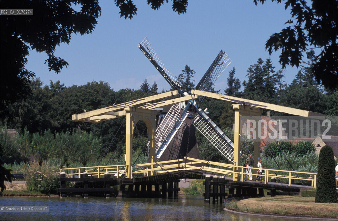 OLANDA , (GELDERLAND) ARNHEM : NEDERLANDS OPENLUCHTMUSEUM  -  © 2002 Graziano Arici/Rosebud2 / PONTE / MULINO / GEO
