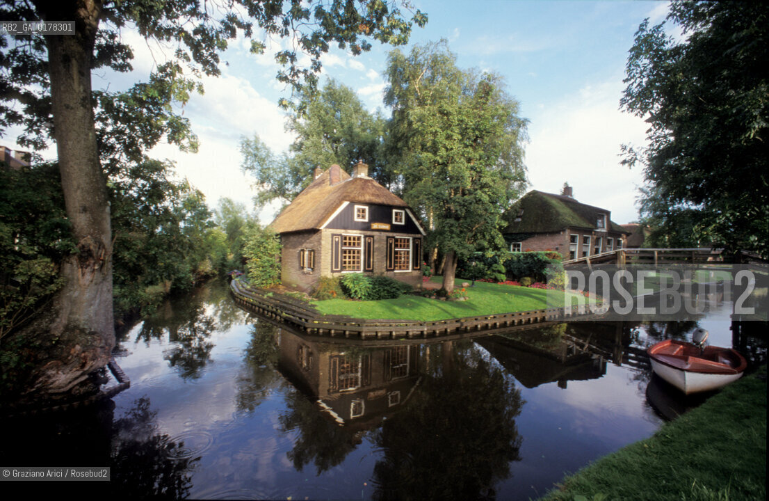 OLANDA , (OVERIJSSEL) GIETHOORN : CANALE  -  © 2002 Graziano Arici/Rosebud2  / GEO