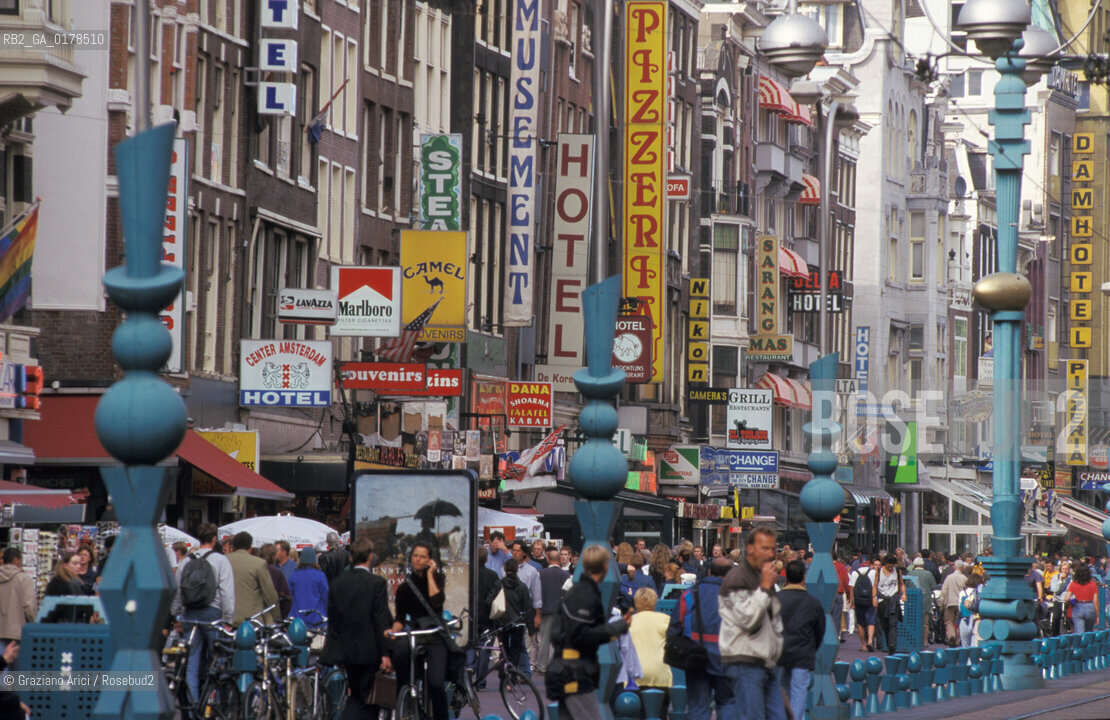 OLANDA , AMSTERDAM : IL DAMRAK  -  © 2002 Graziano Arici/Rosebud2 / STRADA / GEO