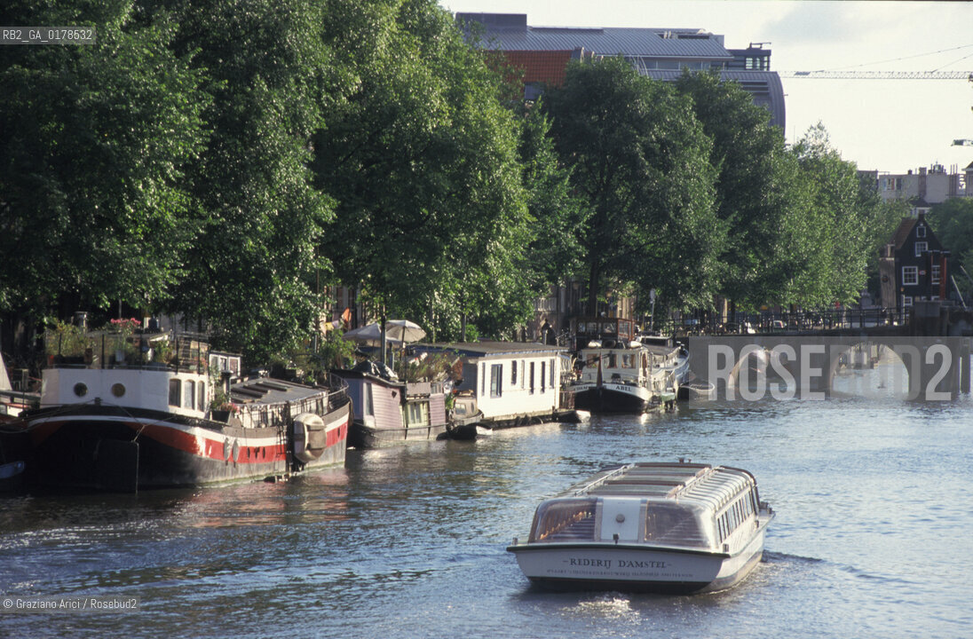 OLANDA , AMSTERDAM  :UN CANALE   -  © 2002 Graziano Arici/Rosebud2 /      / GEO