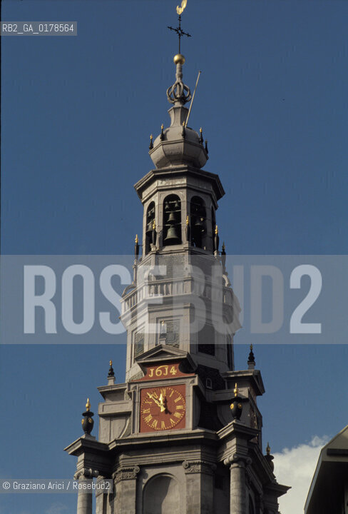 OLANDA , AMSTERDAM  :IL CAMPANILE DELLA ZUIDERKERRK -  © 2002 Graziano Arici/Rosebud2  / GEO