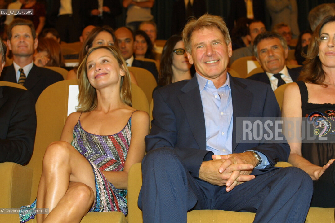 01/09/02 - 59. INTERNATIONAL FILM FESTIVAL IN VENICE LIDO - THE ACTOR HARRISON FORD WITH HIS GIRLFRIEND - FILM K-19:THE WIDOWMAKER - © 2002 Graziano Arici/Rosebud2 - MOSTRA DEL CINEMA